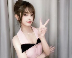 主持人泱泱曬自拍：0成本撕拉片，昨天上班造型還不戳嗷