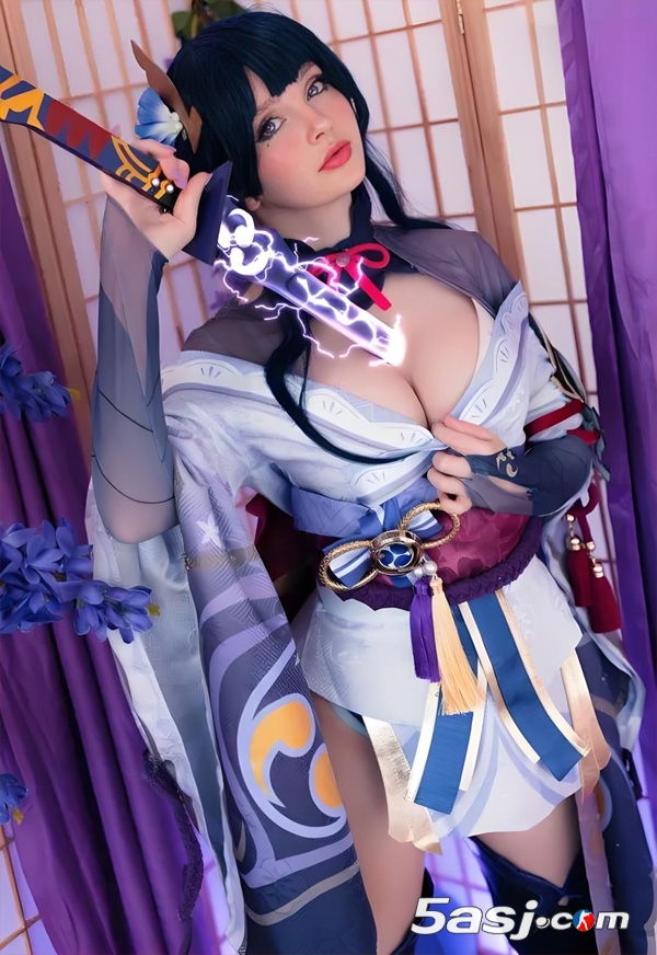 歐美Coser Mikomin游戲人物美照：小姐姐可是號(hào)稱(chēng)Cosplay界女菩薩
