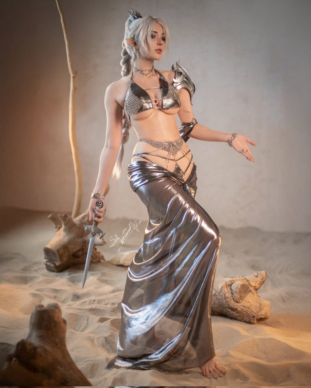 九頭身美女Cos《艾爾登法環(huán)：黑夜君臨》女爵、梅琳娜、瑪麗卡作品大賞