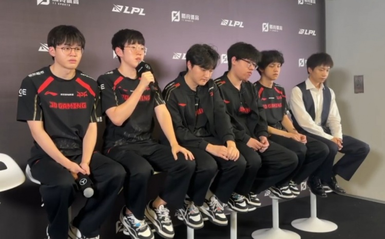 JDG爆冷0-2不敵iG賽后群訪：Scout坦言潘巖組合失效 Clearlove直言BP需優(yōu)化