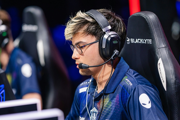 俄媒：FaZe正與Liquid談判，但后者無意出售Twistzz
