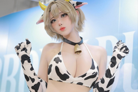 韓國美女Yasa分享最新Cos照：惡魔、黑寡婦、護士裝梅登福利滿滿