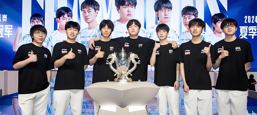 2025LPL總決賽：BLG捧起銀龍杯，knight獲得FMVP，收獲職業(yè)