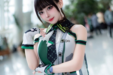國外美女NOE分享Cos《劍星》伊芙作品 完美曲線誘人身材