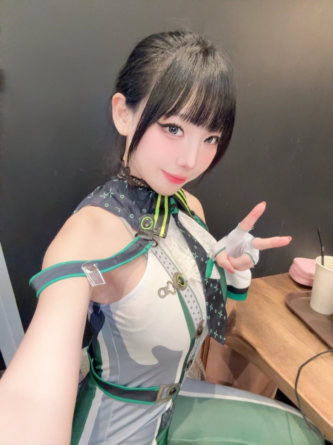 國外美女NOE分享Cos《劍星》伊芙作品 完美曲線誘人身材