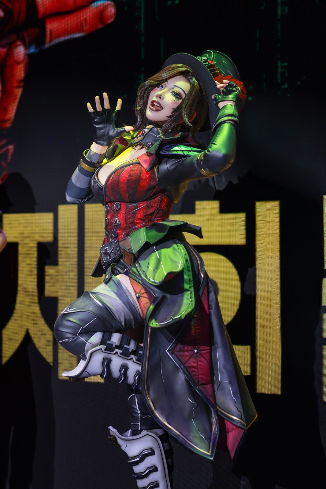 韓國知名Coser Yasal分享最新Cos美圖：《妮姬》小紅帽，《英雄聯(lián)盟》女槍，刃影姐姐