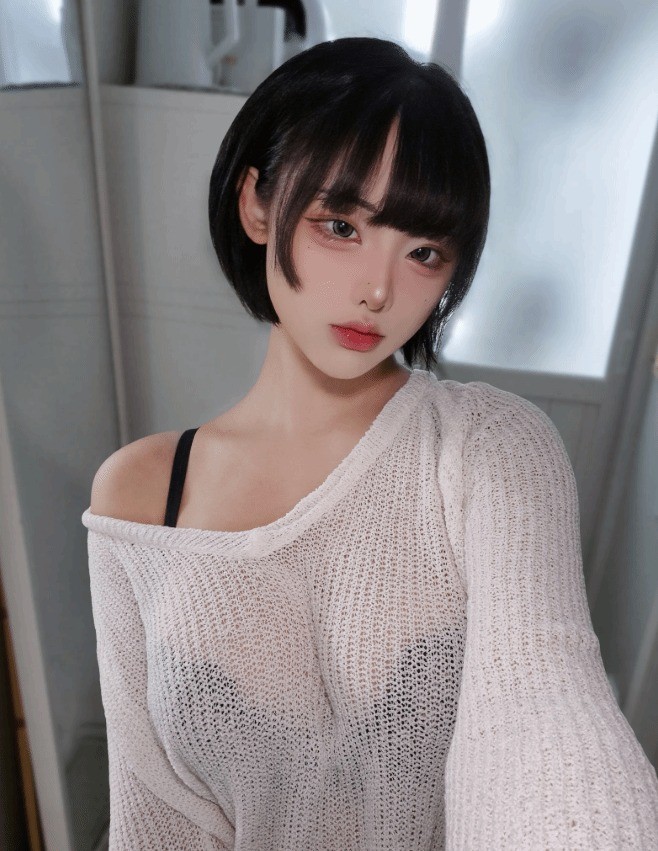 韓國知名Coser Yasal分享最新Cos美圖：《妮姬》小紅帽，《英雄聯(lián)盟》女槍，刃影姐姐