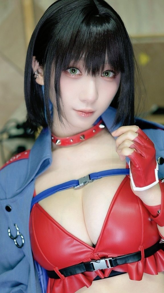 日本寫(xiě)真明星伊織萌分享最新《妮姬》阿妮斯Cos美圖，超大杯純欲天花板