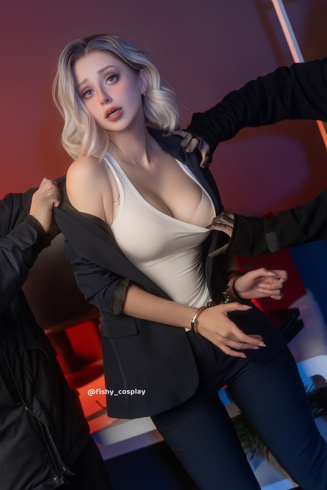 神還原！俄羅斯美女模特 COS《生化危機：安魂曲》格蕾絲