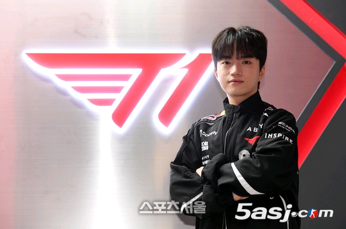 T1三冠輔助Keria獨家坦白：與Peyz聯(lián)手、不忘Gumayusi、誓死不離T1，目標(biāo)亞運會兩連冠！