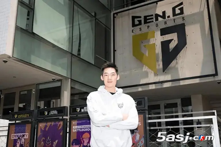 GEN CEO談關(guān)于拳頭游戲?qū)⑷∠蚴杖牍蚕沓氐姆仲悈^(qū)獎金池的看法