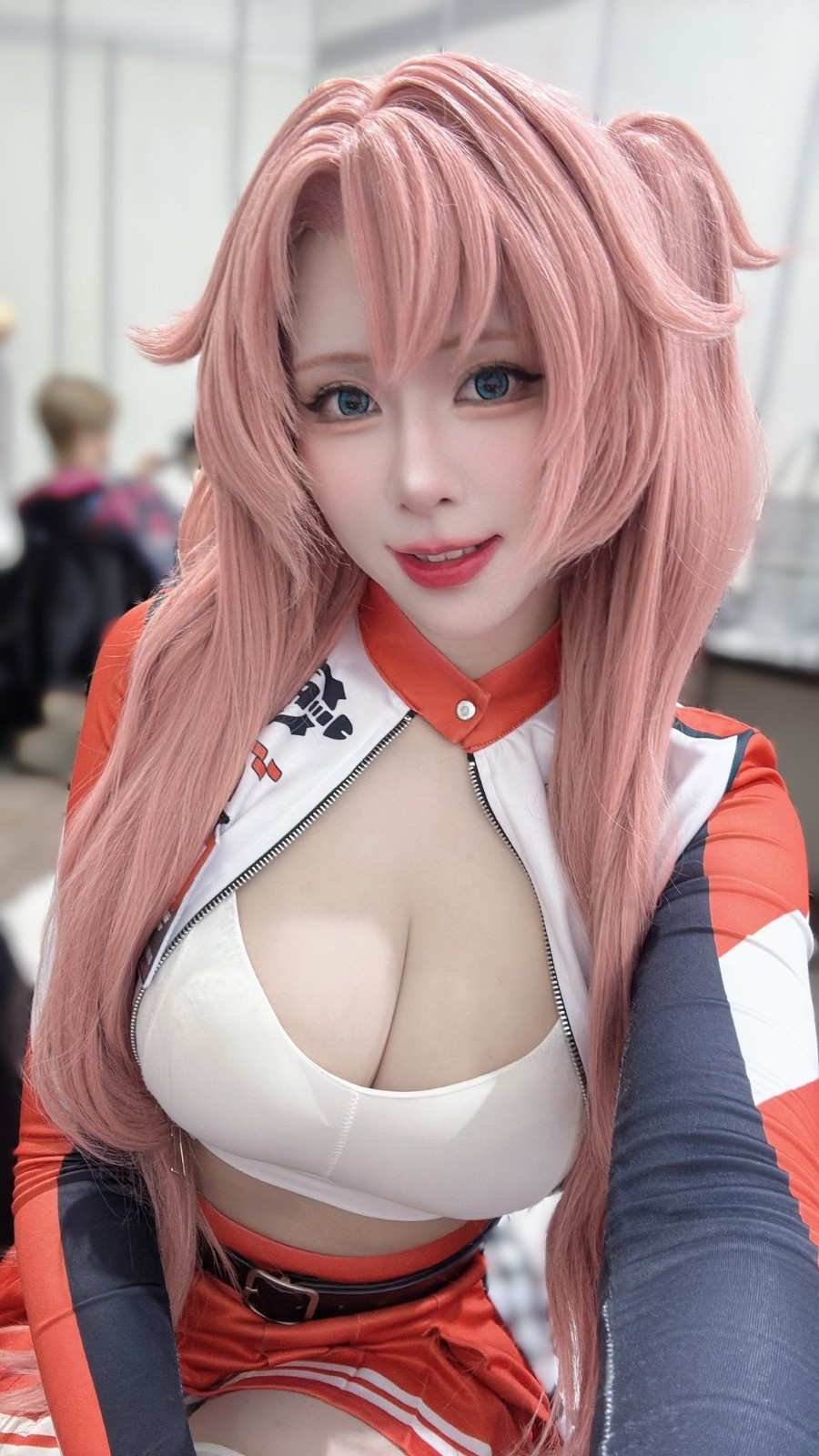 知名Coser小空Cos《棕色塵埃2》溫泉?jiǎng)筒既R德