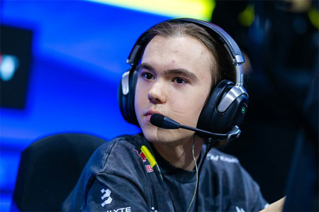 donk：對待季軍賽的心態(tài)和決賽不一樣，總之已經拿不到冠