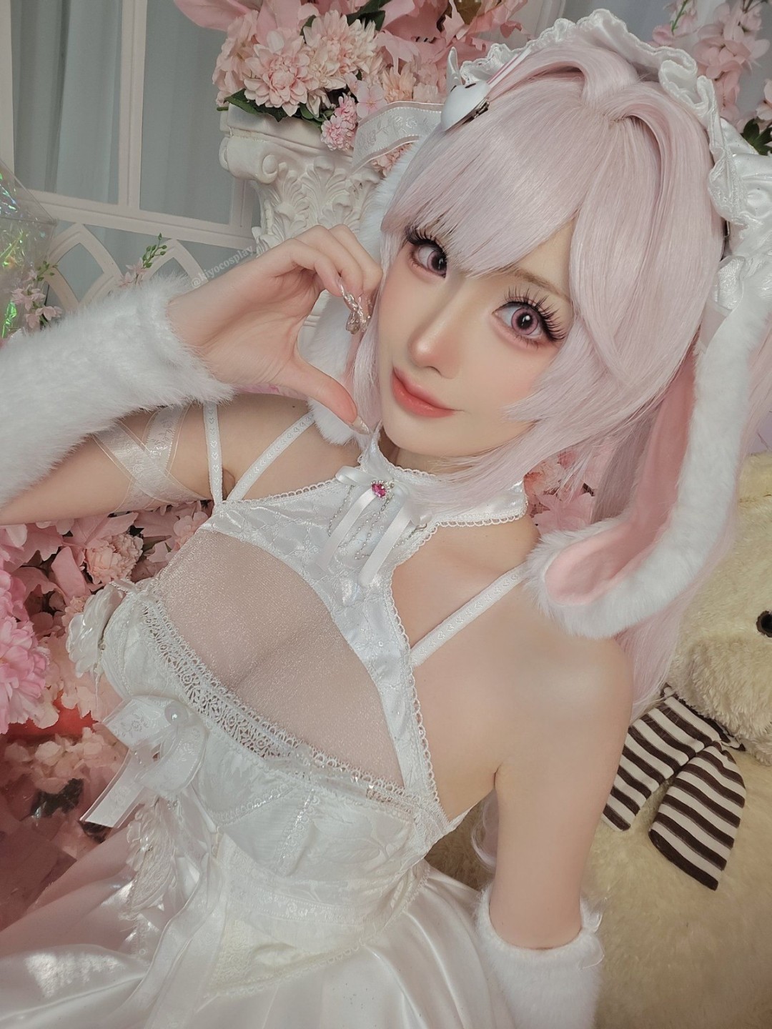 新加坡美女Cos多個游戲角色美照，性感曲線，誘人的大雷！