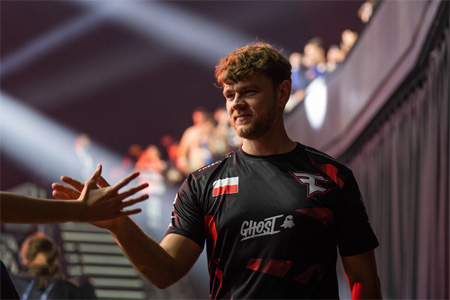 分析師怒評(píng)FaZe換帥：NEO離隊(duì)只是“換躺椅”，戰(zhàn)隊(duì)痼疾未解，大換血迫在眉睫！