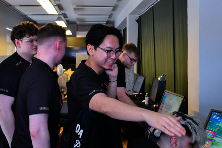 官宣：ECSTATIC下放四名選手，僅留nut nut一人