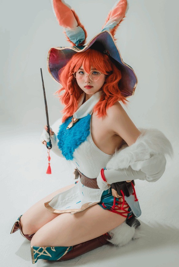 韓國知名美女Coser演繹《英雄聯(lián)盟》阿蘿拉，可愛與性感之間的獨特魅