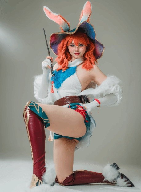 韓國知名美女Coser演繹《英雄聯(lián)盟》阿蘿拉，可愛與性感之間的獨特魅